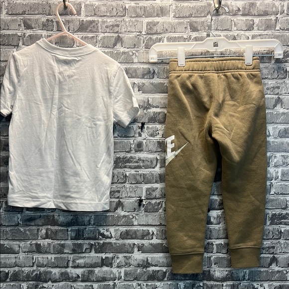 Boy's Nike Kids‎ set - Picture 7 of 9